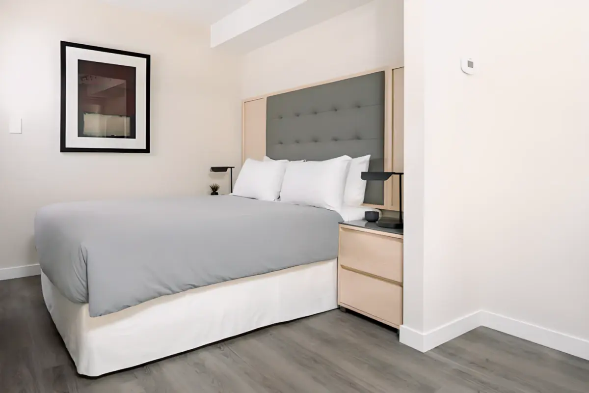 One bed suite
