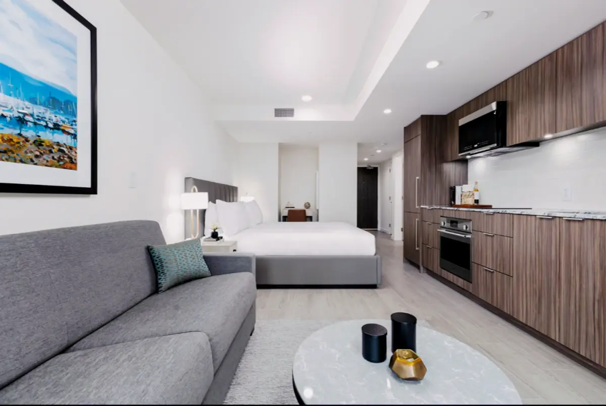 Level Hotels & Furnished Suites – Howe