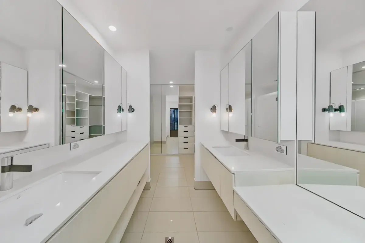 3Bedrooms, 2Bathrooms