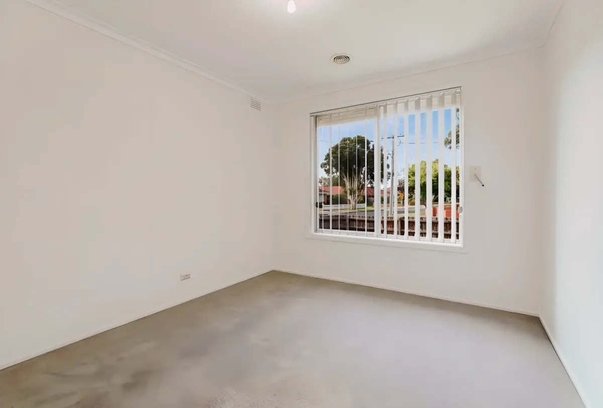 3 Bed, 1 Bath