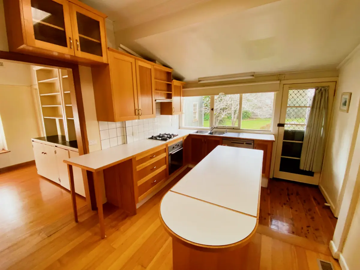 2 Rooms view 1