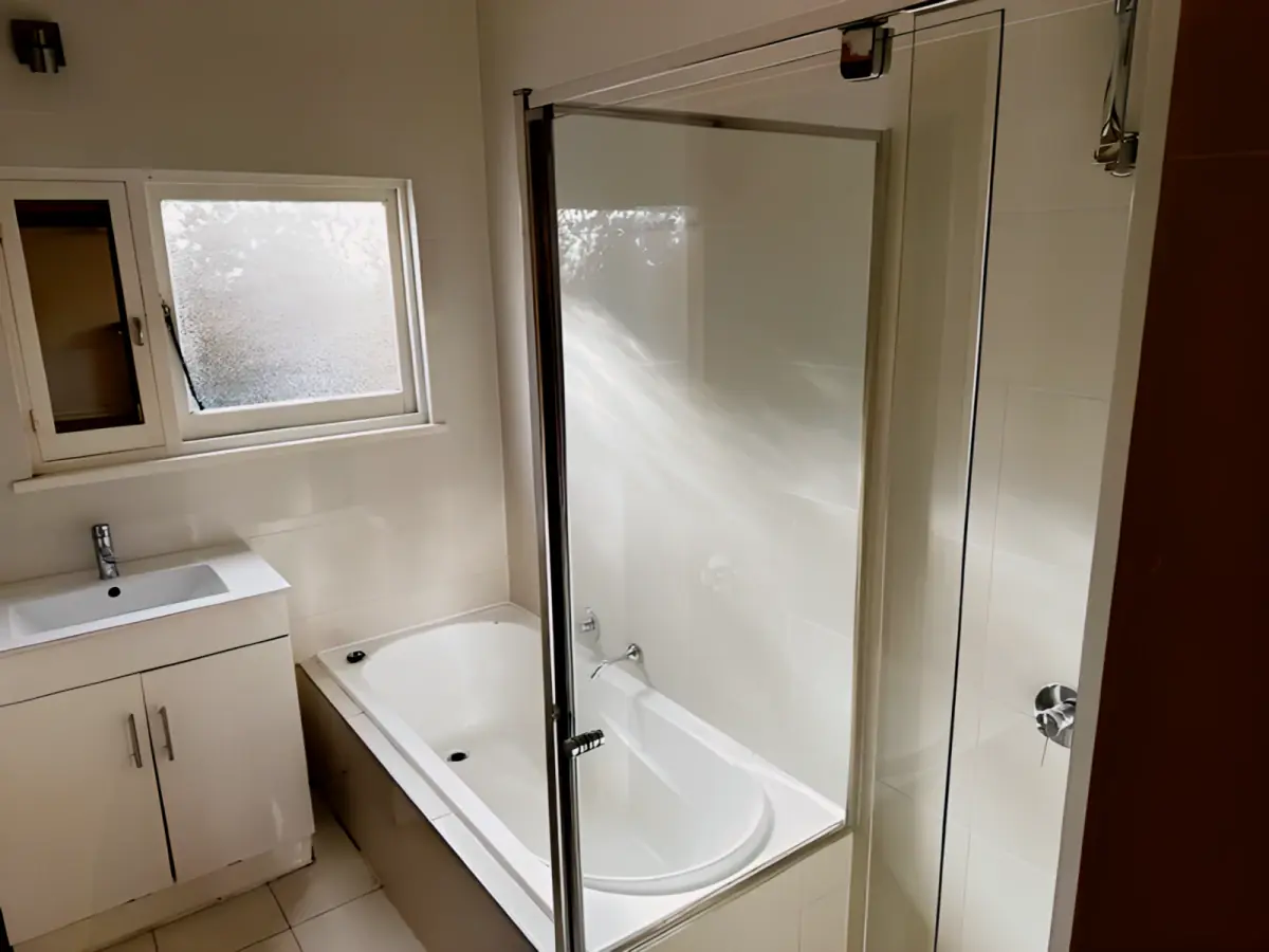 3 Bed, 1 Bath