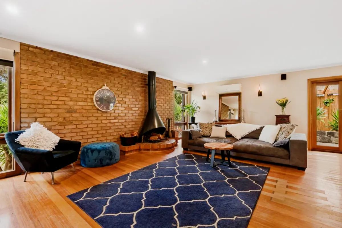 3 Rooms view 1