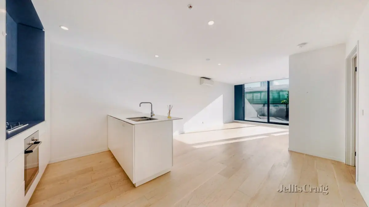 2 Rooms view 1