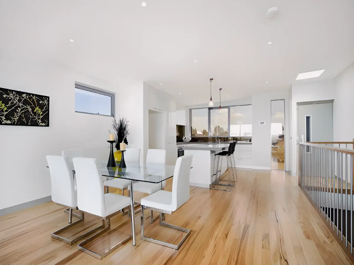 4 Bed, 3 Bath