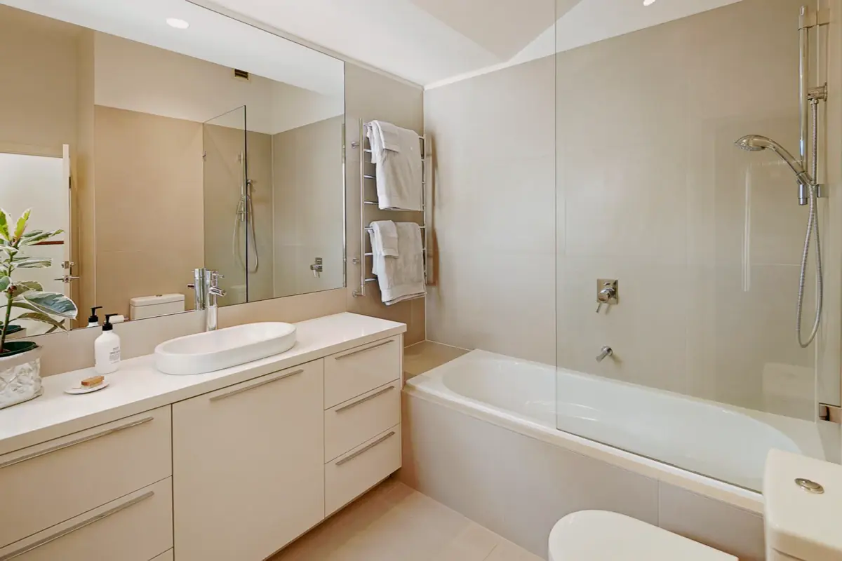 3 Bed, 2 Bath