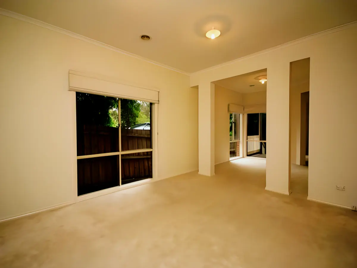 3 Rooms view 1