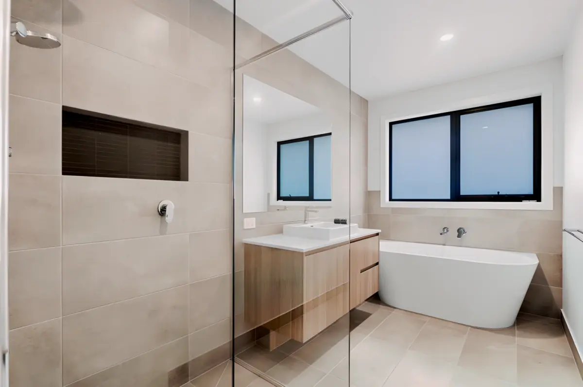 3 Bed, 2 Bath
