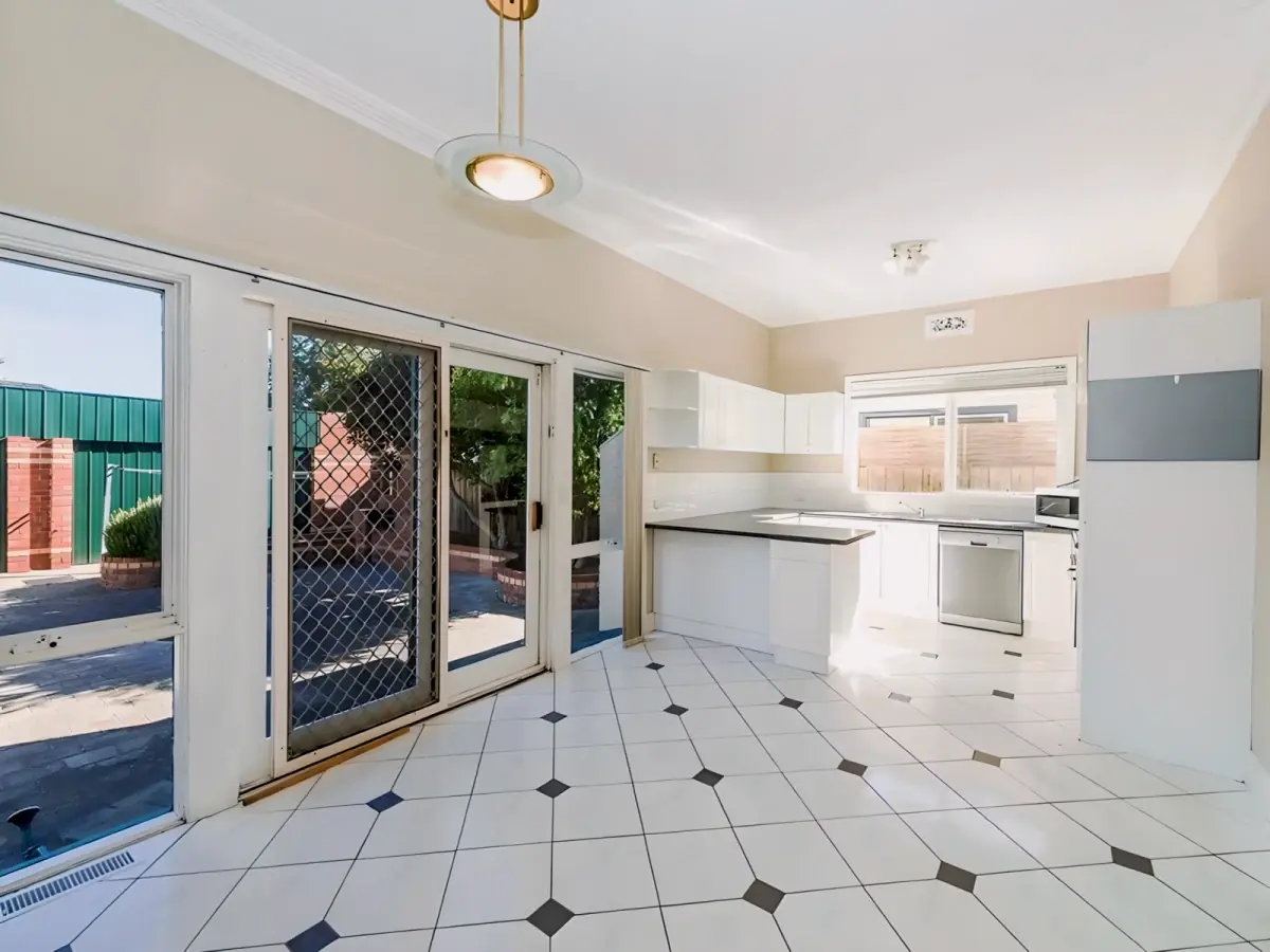 3 Bed, 1 Bath
