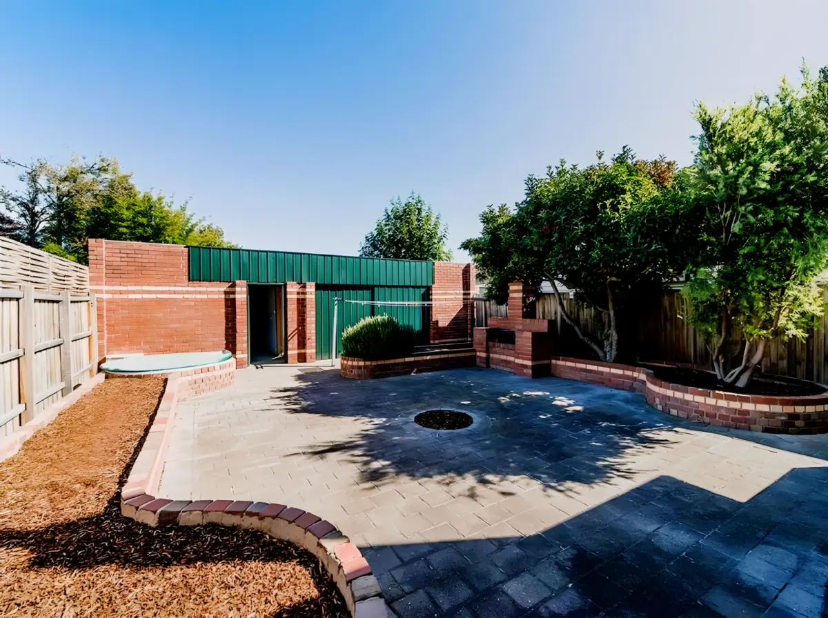 3 Bed, 1 Bath