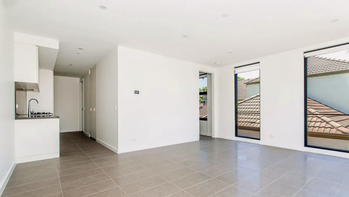 2 Rooms view 1