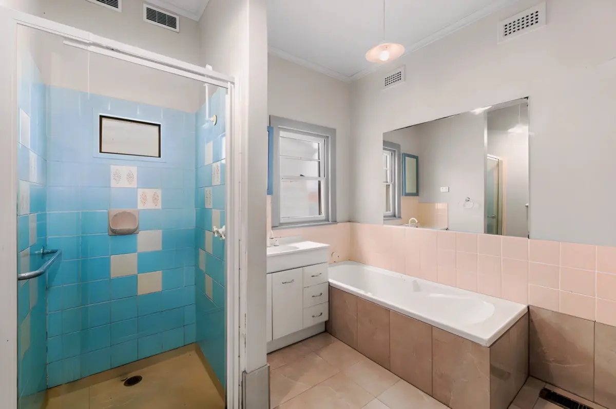 4 Bed, 1 Bath