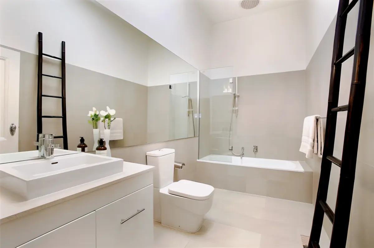 4 Bed, 3 Bath