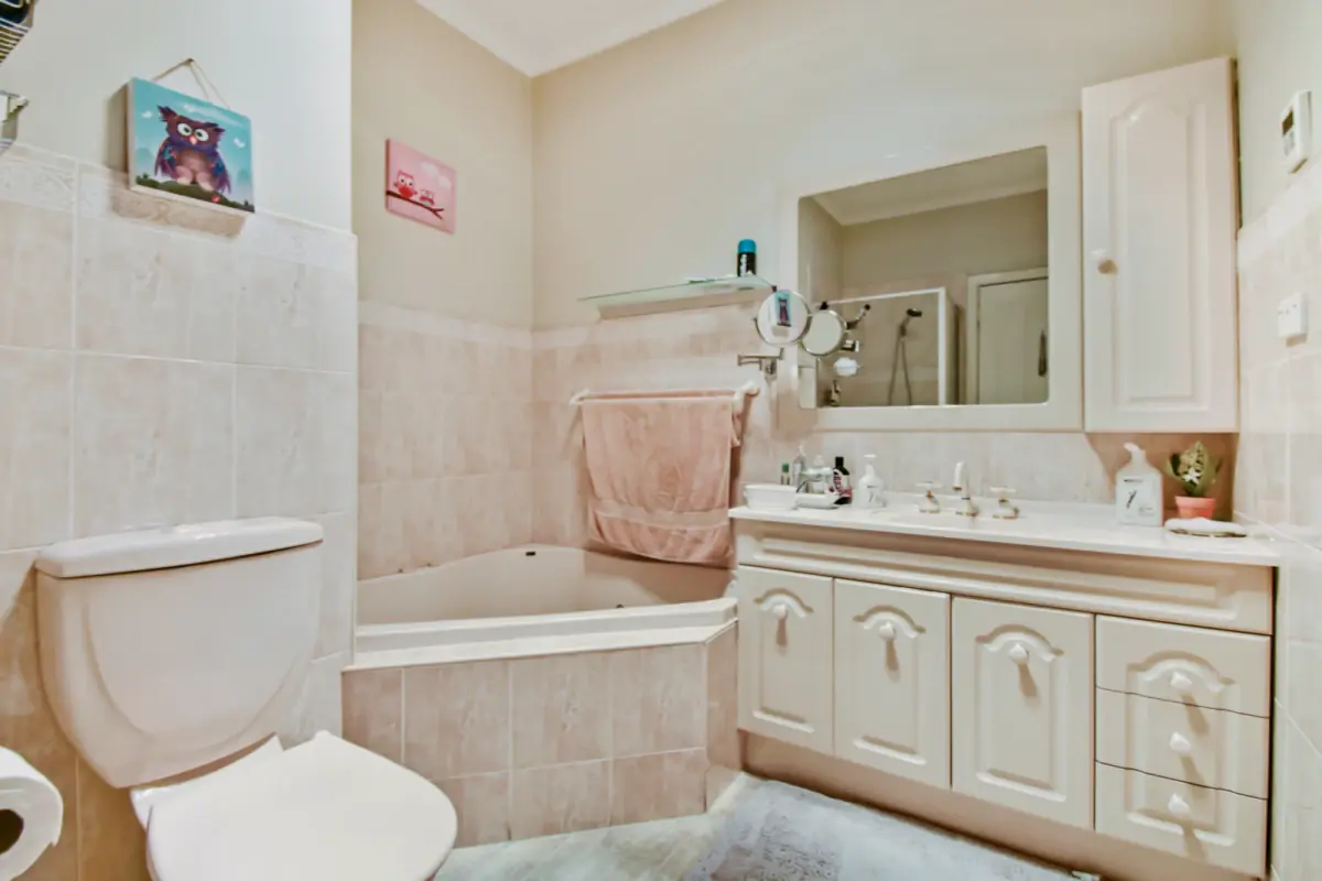 3 Bed, 2 Bath