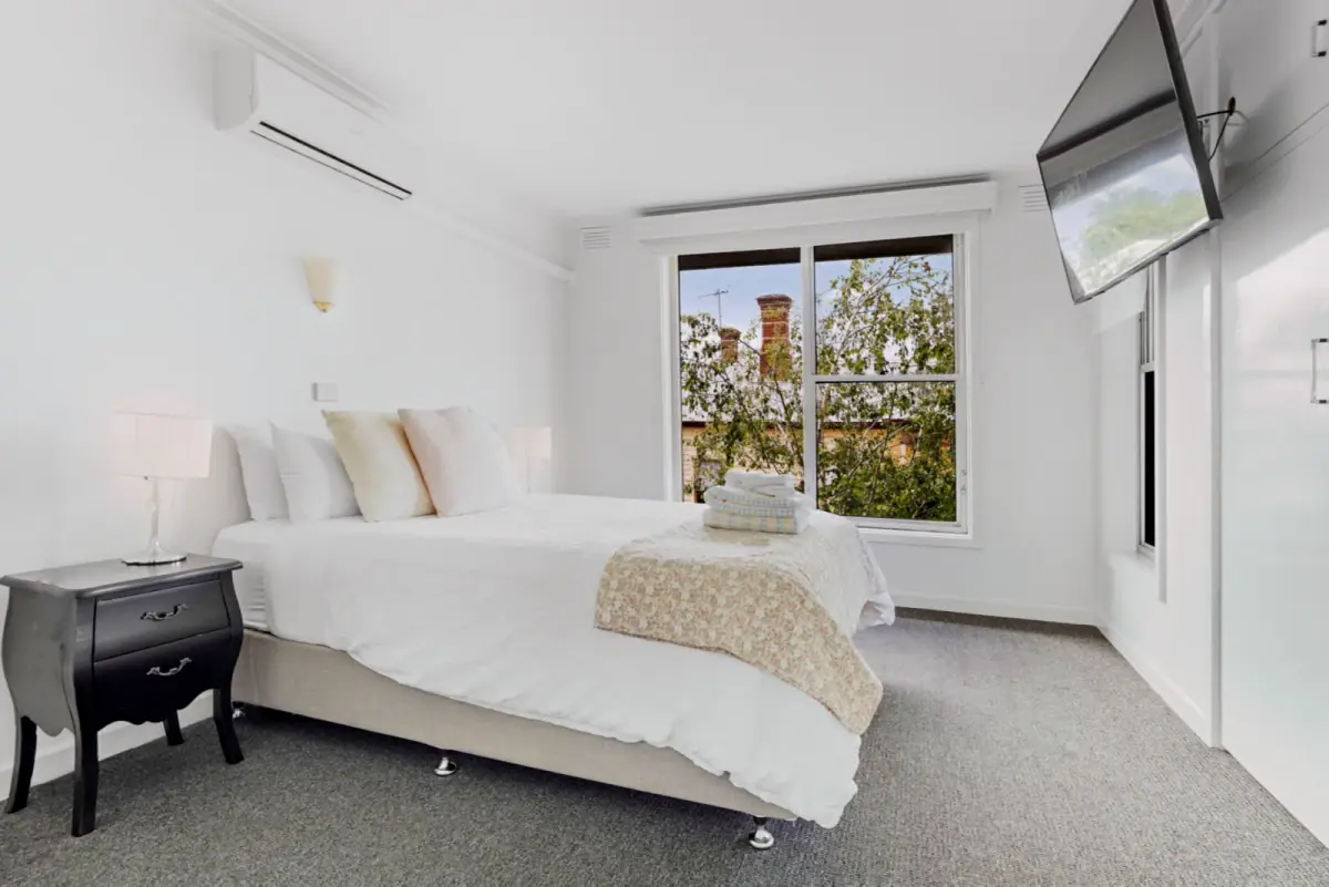 2 Bed, 1 Bath