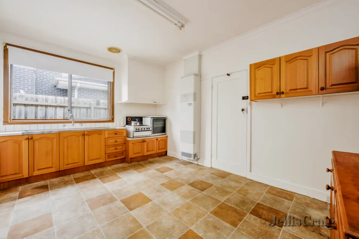 3 Bed, 1 Bath