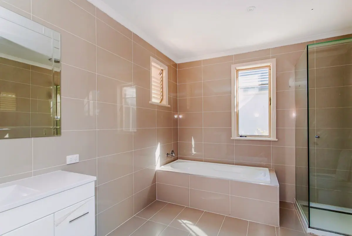 3 Bed, 1 Bath