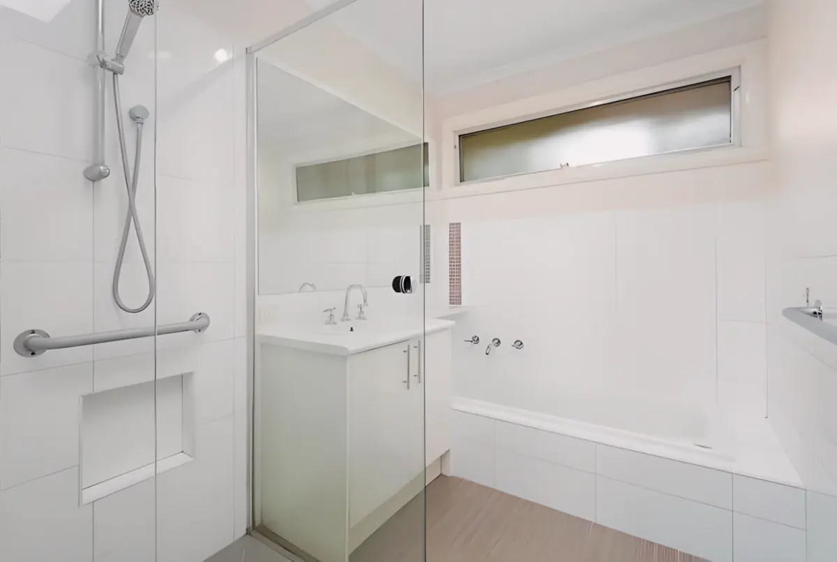 3 Bed, 1 Bath