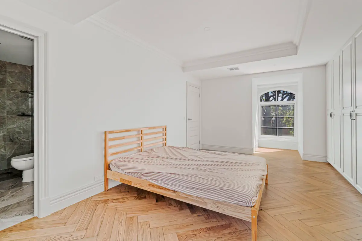 4 Bed, 3 Bath