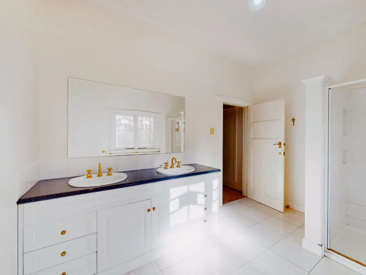 3 Bed, 2 Bath