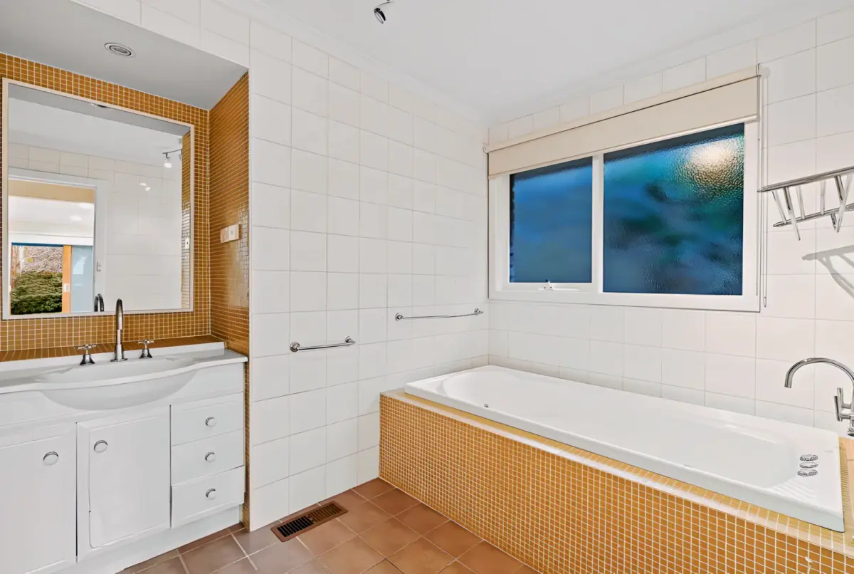 5 Bed, 2 Bath