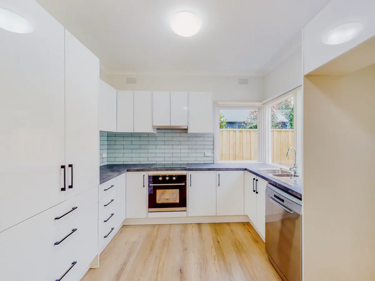 4 Rooms view 1