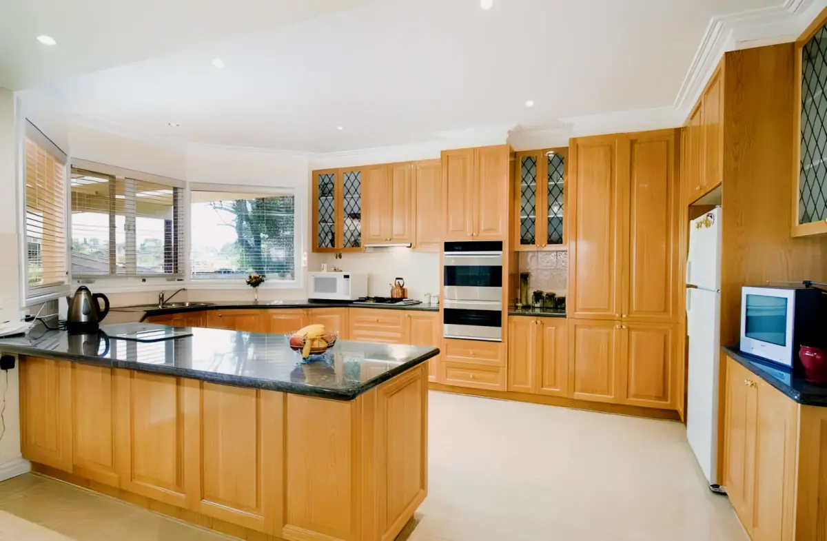 5 Rooms view 1