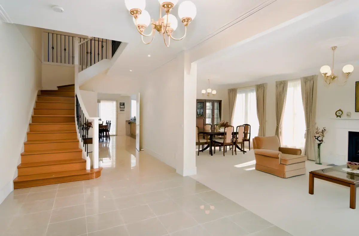 5 Bed, 3 Bath