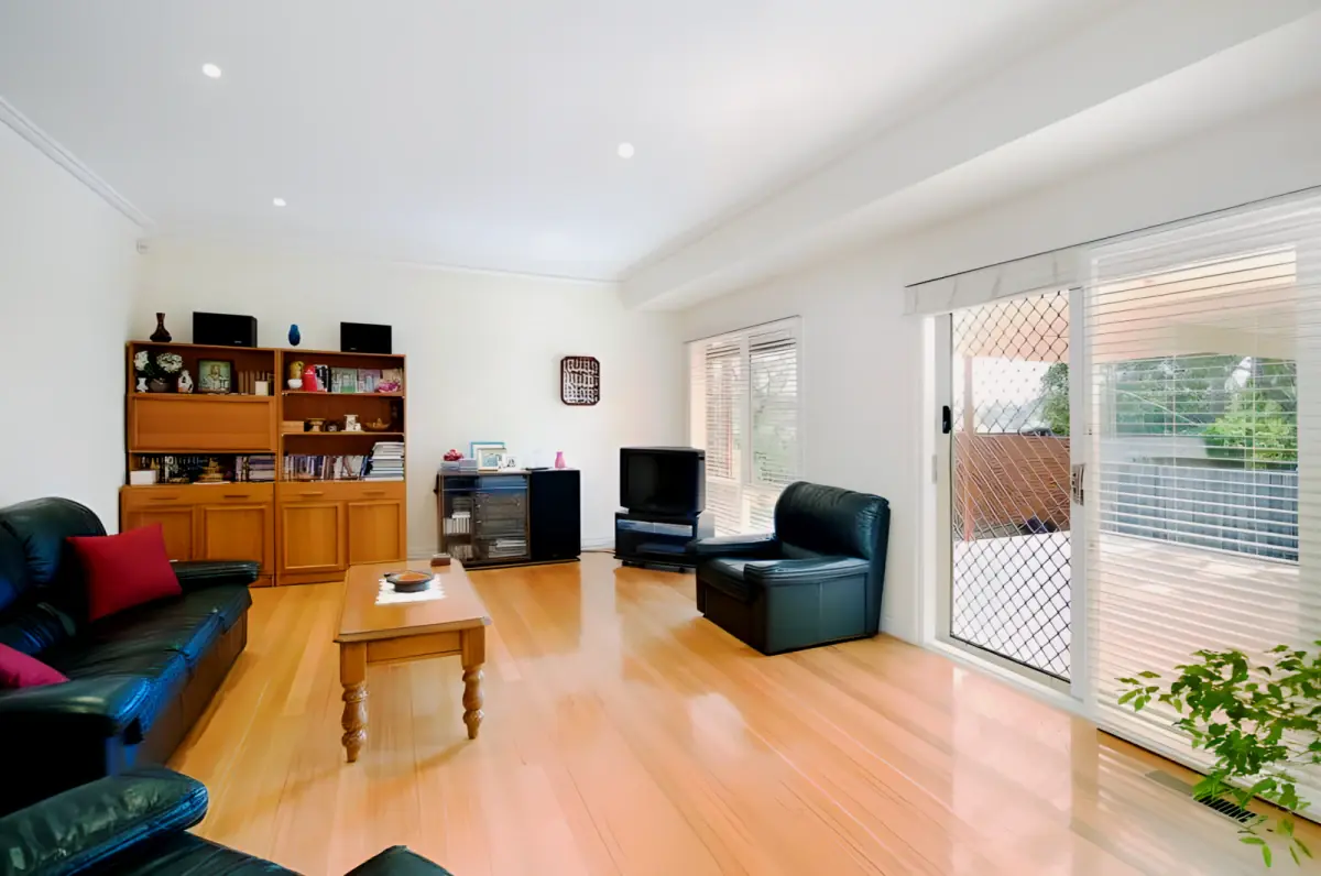 5 Bed, 3 Bath