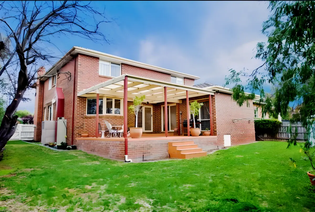 5 Bed, 3 Bath