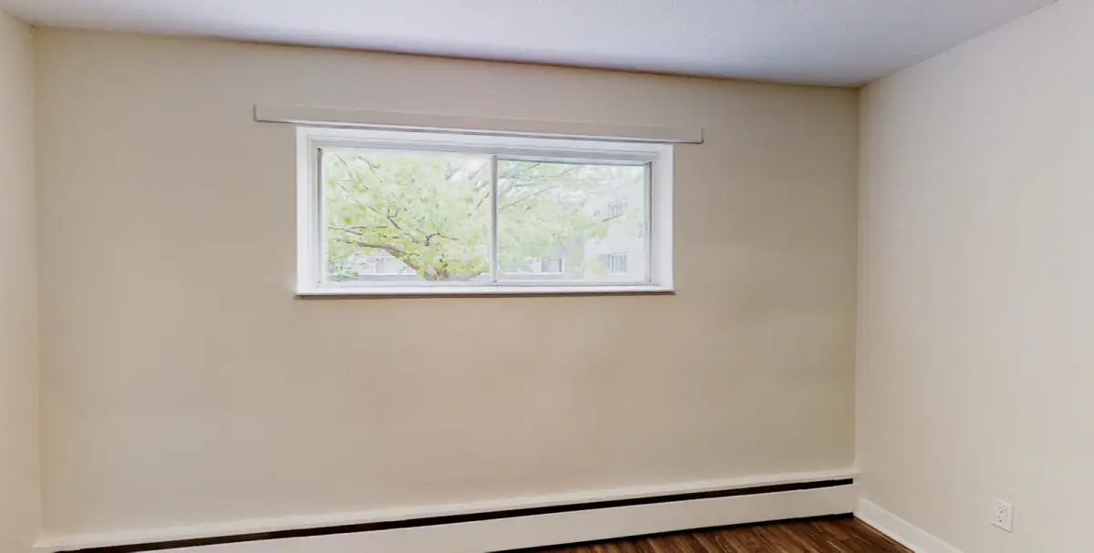 2 Rooms view 1