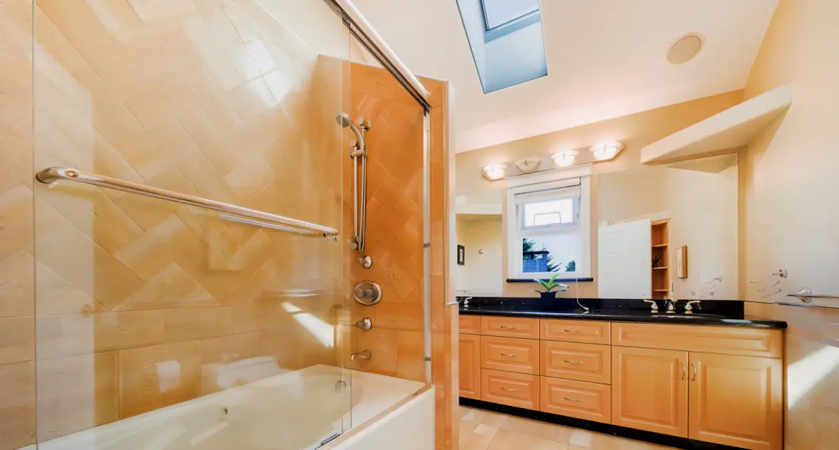 Austin Ave Non-ensuite