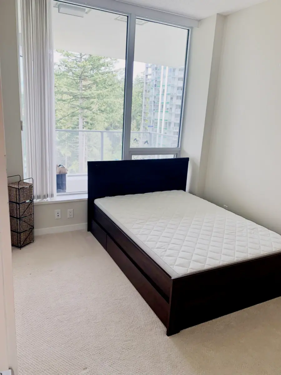 2 Rooms view 1