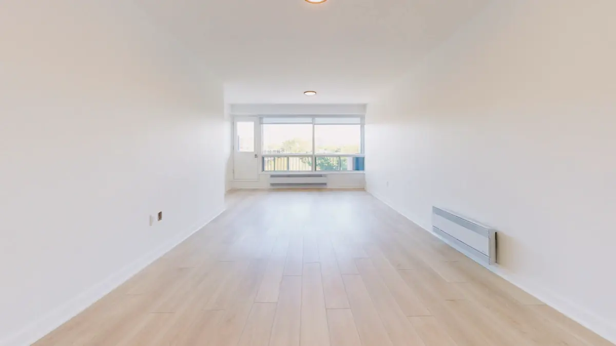 2 Rooms view 1