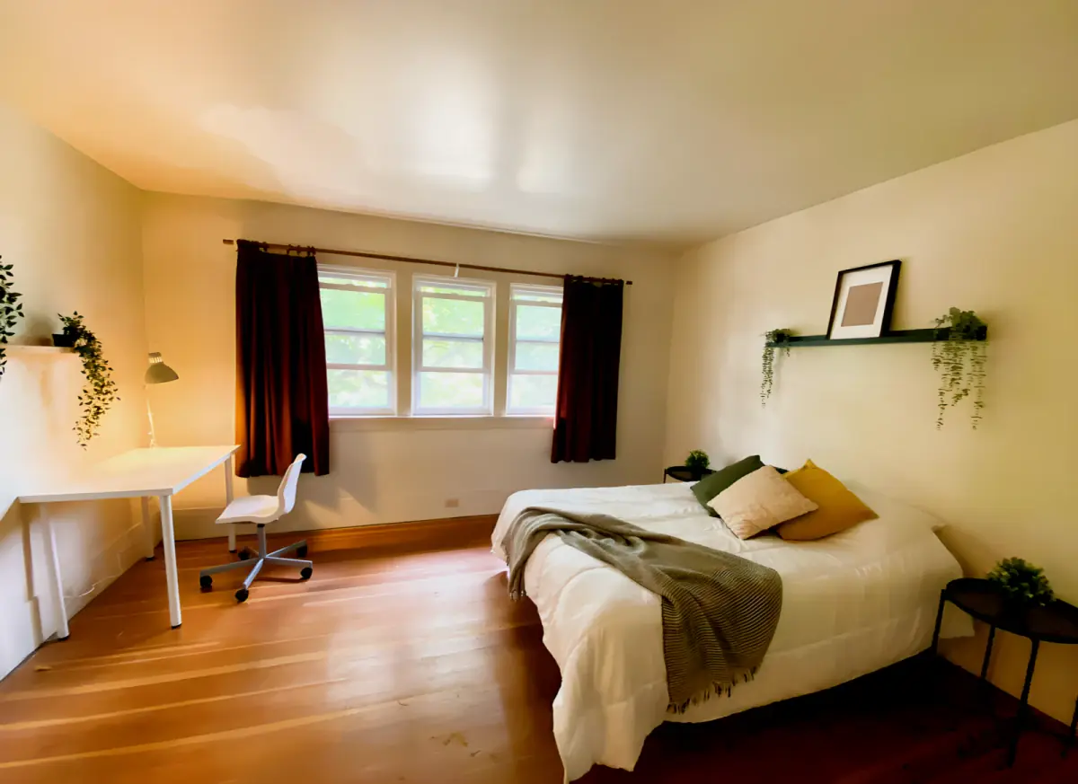 Van Gogh Couple Room