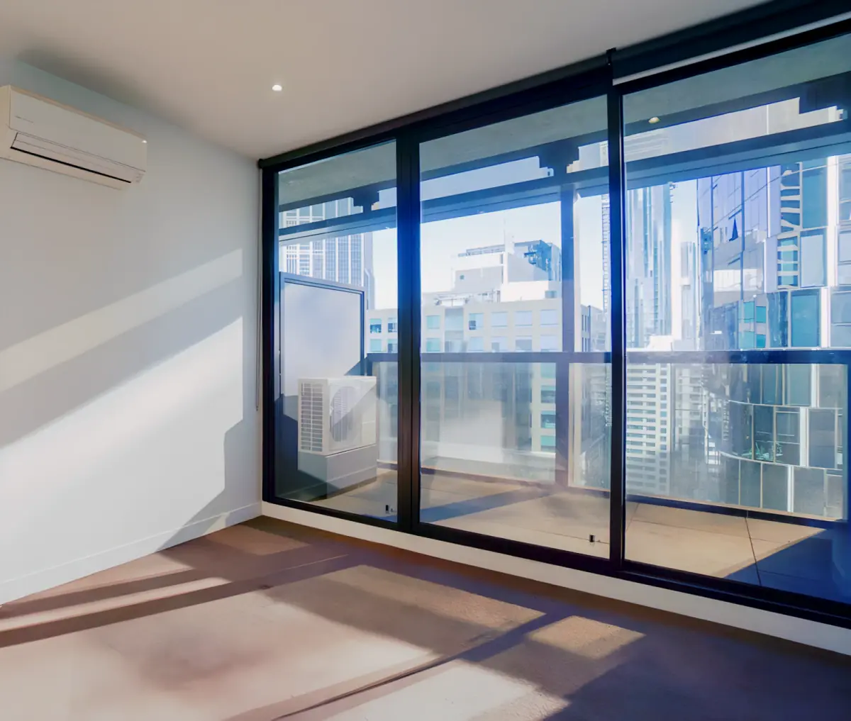 2 Rooms view 1