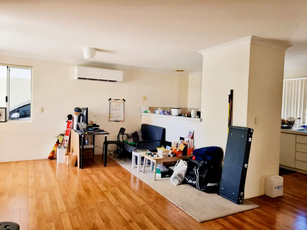 2 Rooms view 1