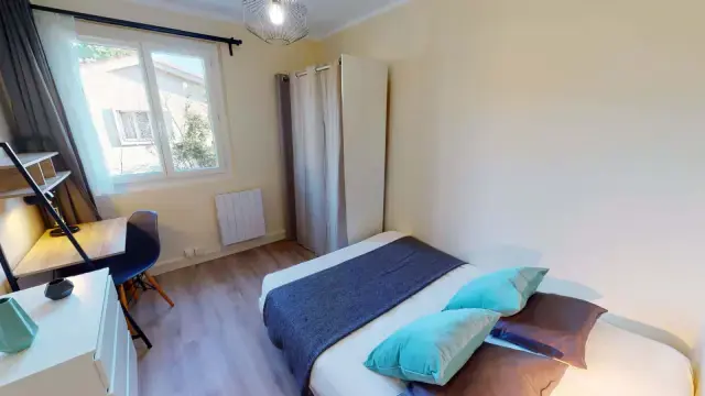 Chambre dans le 12 rue du chèvrefeuille