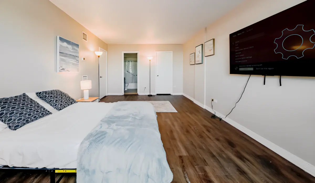 Master Room & Ensuite Bath
