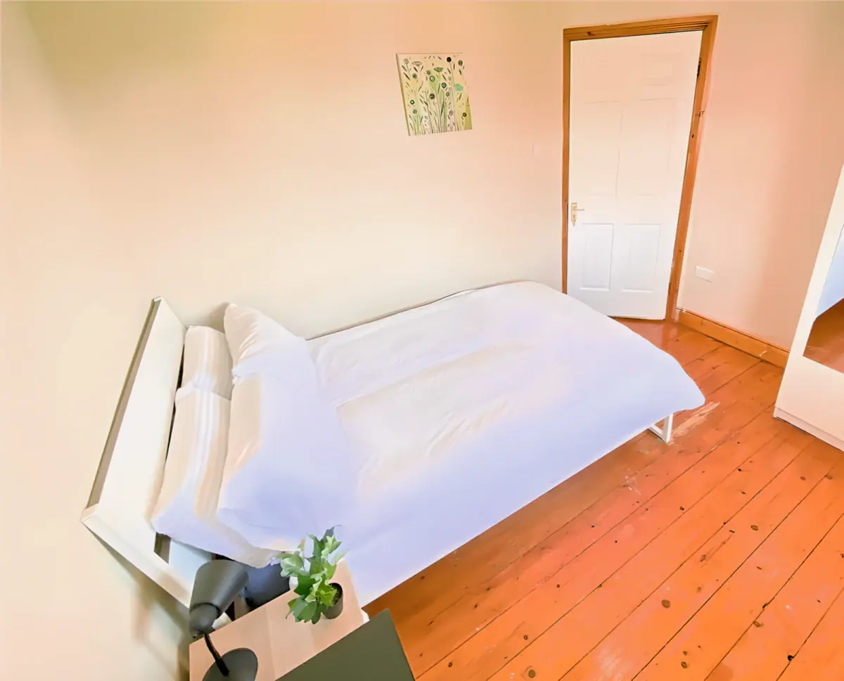 Single Rooms view 1