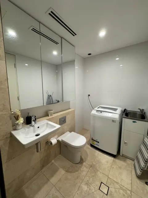 2 bed 2 bath