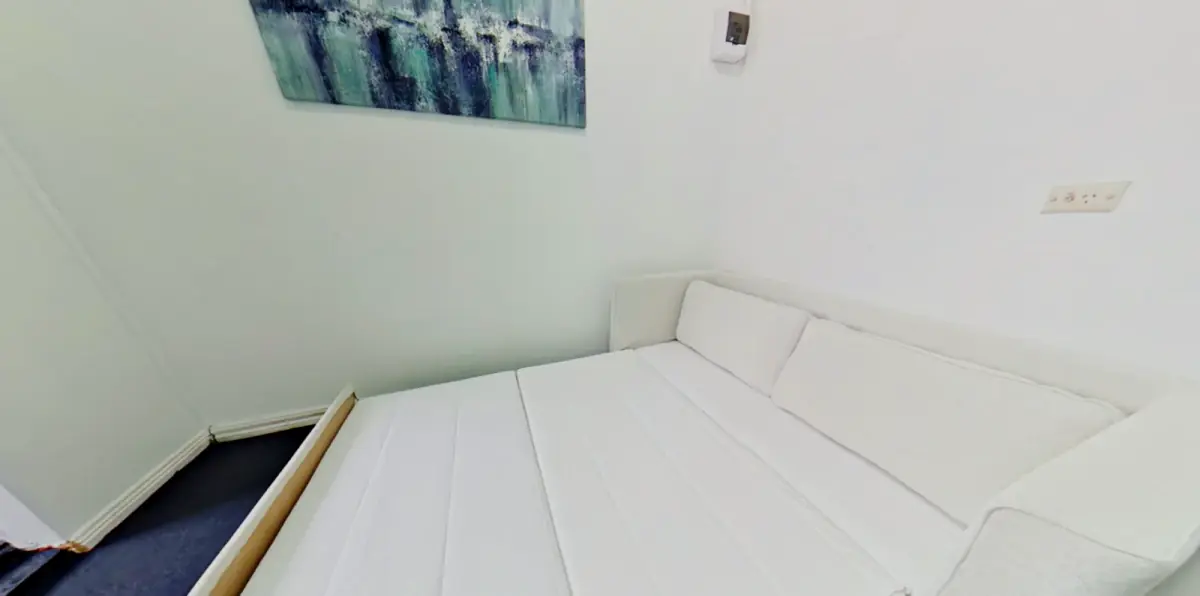 Room 7