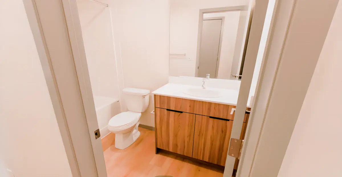 3 Rooms view 1