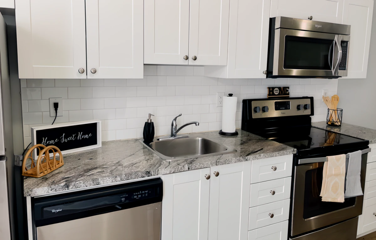 5 BED 5 BATH APARTMENT