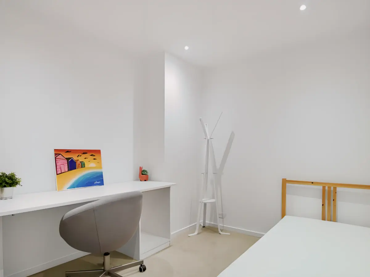 2 Rooms view 1