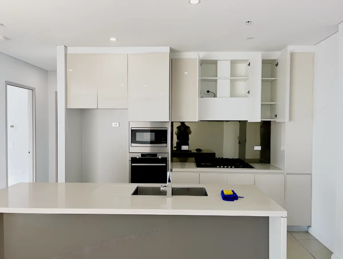 3 Rooms view 3