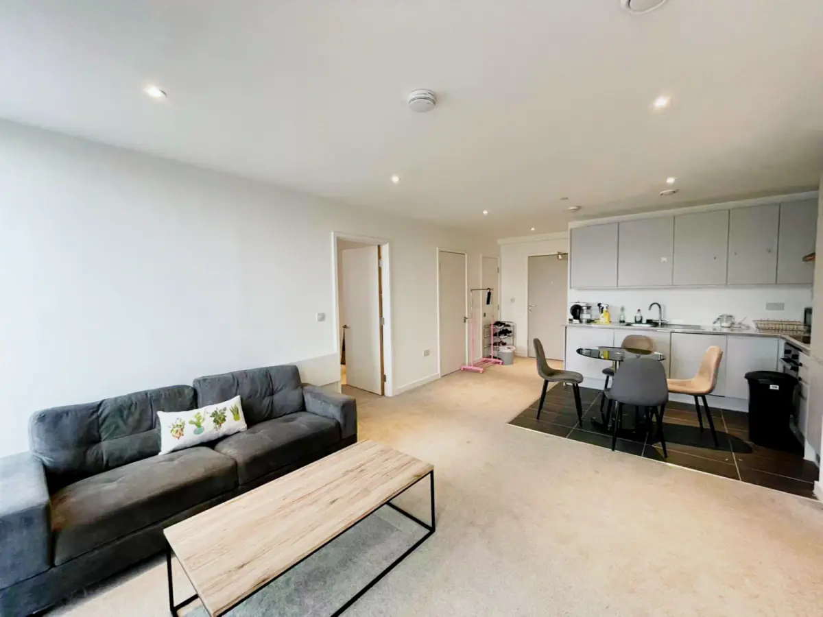 2 Bedrooms 2 bathroom