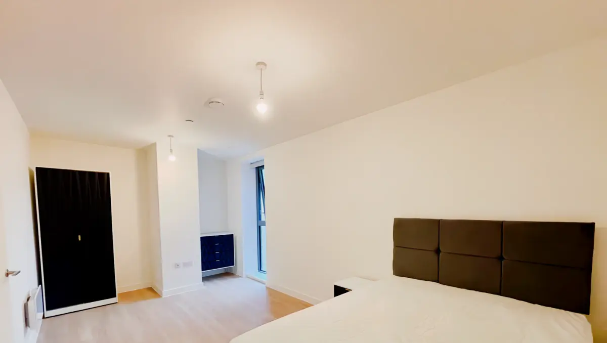 2 Bedrooms 1 bathroom