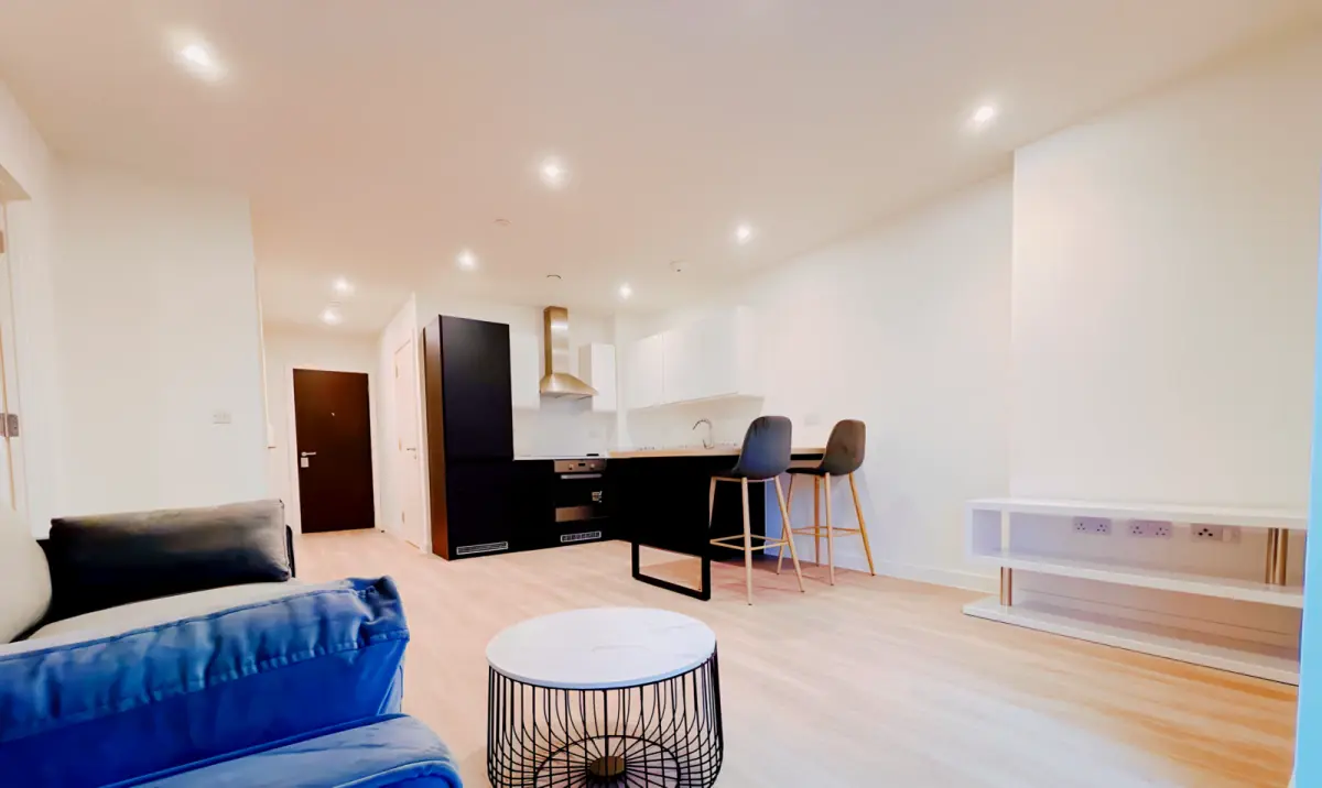 2 Bedrooms 1 bathroom