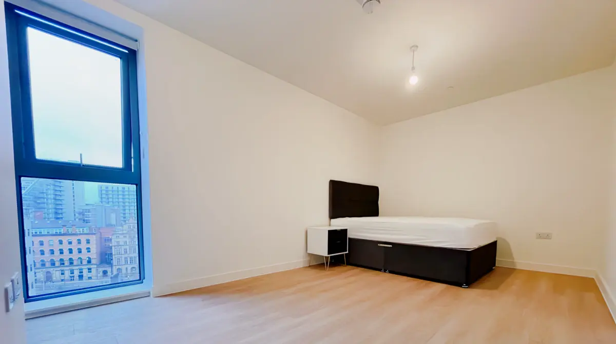 2 Bedrooms 1 bathroom